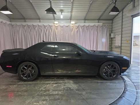 Used 2023 Dodge Challenger GT w/ Plus Package image 9