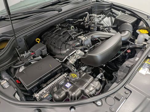 Used 2025 Dodge Durango GT image 30