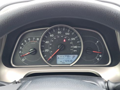 Used 2015 Toyota RAV4 LE image 19