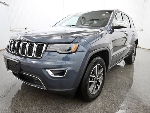 Used 2020 Jeep Grand Cherokee Limited w/ Premium Lighting Group image 23