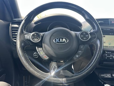 Used 2015 Kia Soul + w/ Primo Package image 18