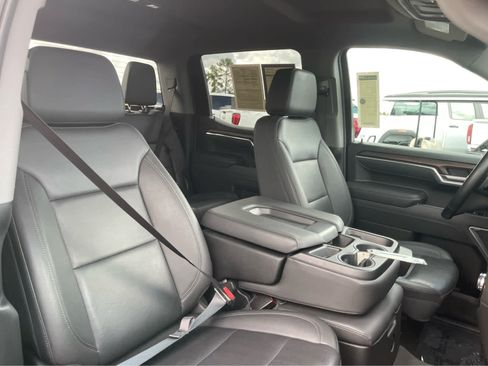 Used 2025 GMC Sierra 1500 SLT AWD/4WD image 24
