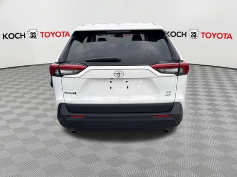 Used 2025 Toyota RAV4 LE AWD/4WD image 6