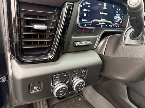 Used 2024 GMC Sierra 2500 AT4X AWD/4WD image 10