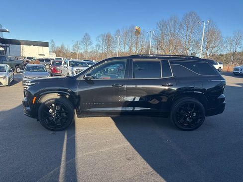 Used 2024 Chevrolet Traverse RS w/ LPO, Floor Liner Package image 2