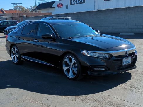 Certified 2020 Honda Accord Touring image 3