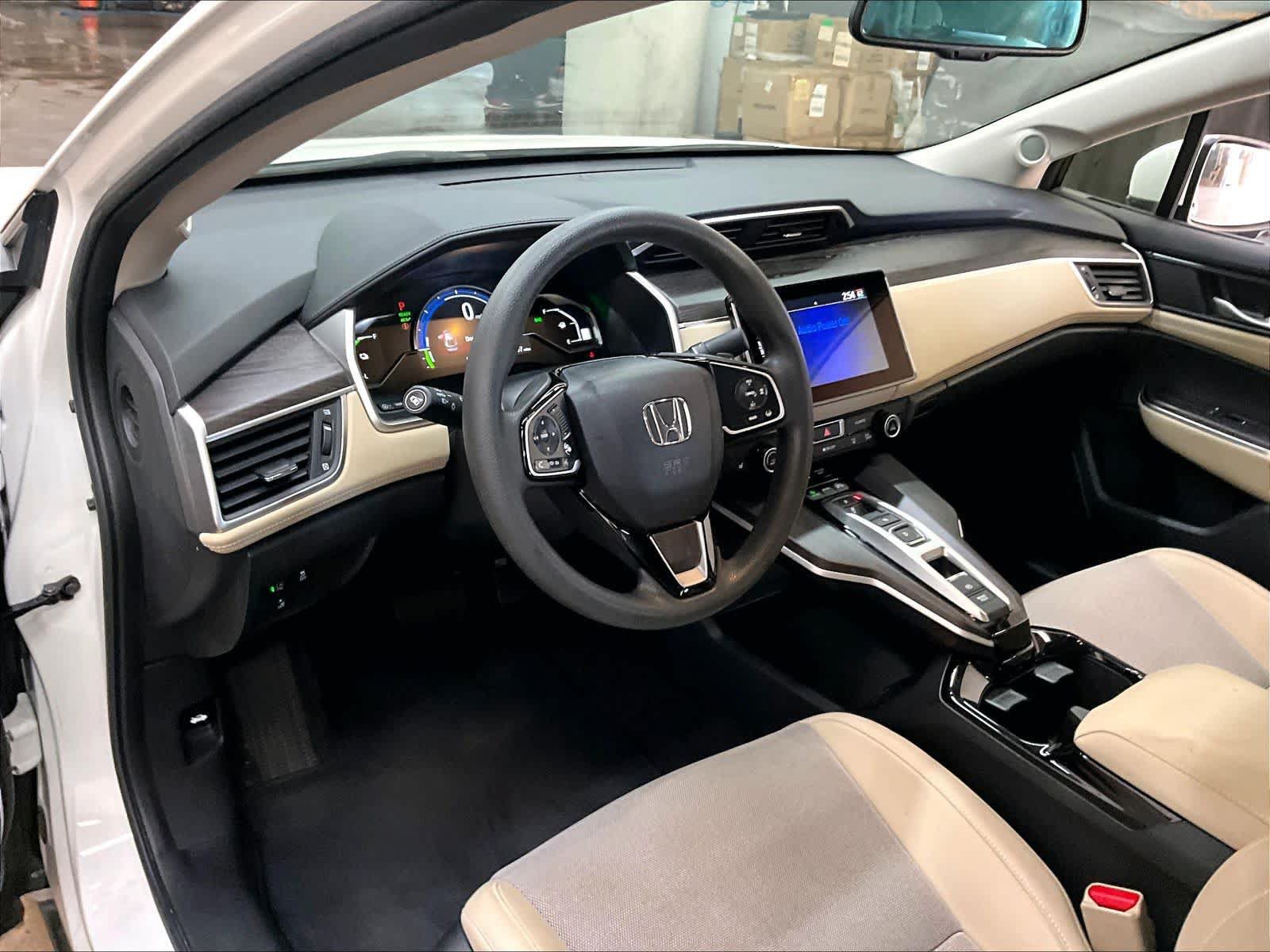 Used 2018 Honda Clarity Plug-In Hybrid image 16