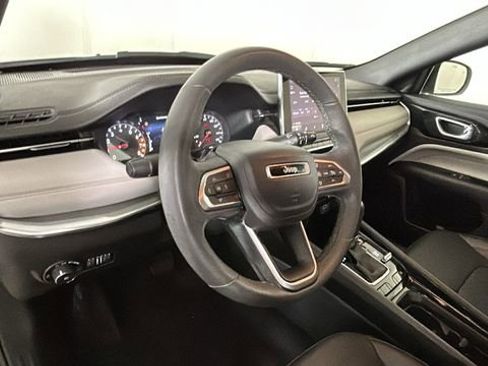 Used 2023 Jeep Compass Limited w/ Elite Group AWD/4WD image 14