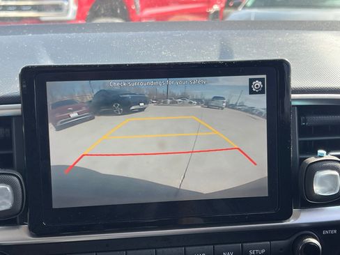 Used 2021 Hyundai Venue SEL w/ Premium Package image 30