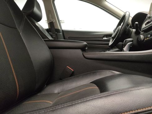 Used 2019 Nissan Altima 2.5 SR FWD image 21