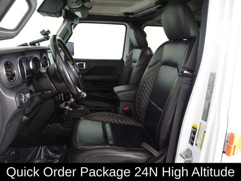 Used 2021 Jeep Gladiator Overland image 10