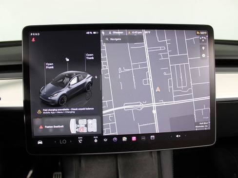 Used 2022 Tesla Model Y Long Range image 15