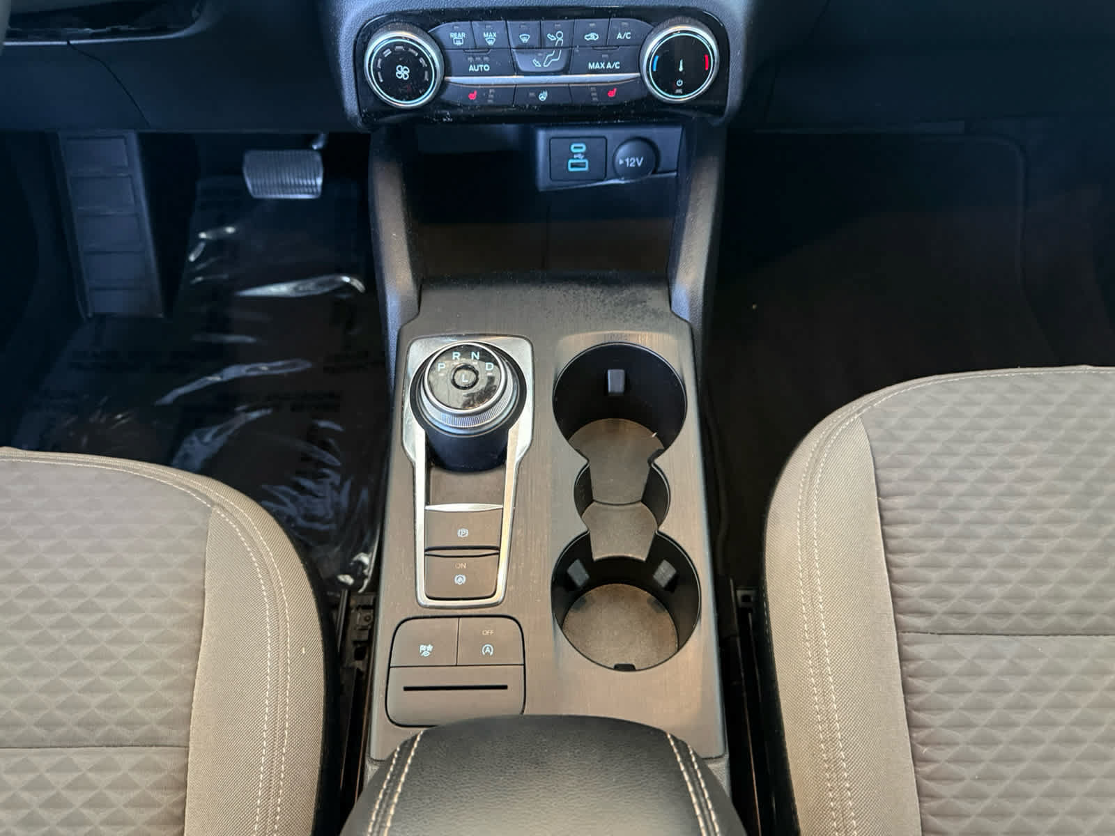 Used 2022 Ford Escape SE w/ Cold Weather Package FWD image 10