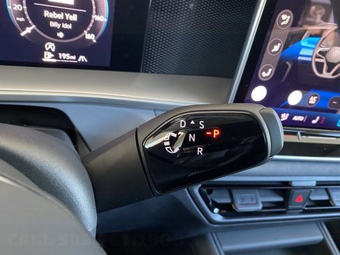 New 2026 Volkswagen Tiguan SE AWD/4WD image 5