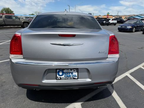 Used 2016 Chrysler 300 C RWD image 6