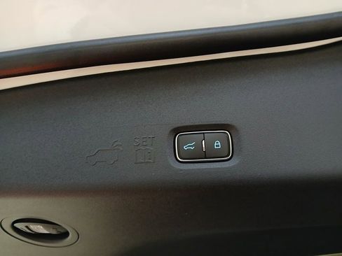 New 2025 Ford Expedition Active image 30