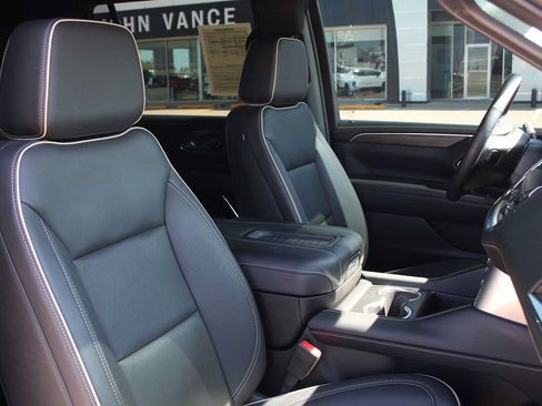 Used 2023 Chevrolet Tahoe Premier AWD/4WD image 24