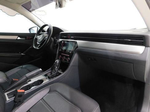 Used 2020 Volkswagen Passat 2.0T SE FWD image 58