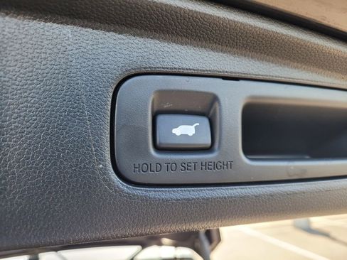 Used 2023 Honda CR-V EX-L image 8