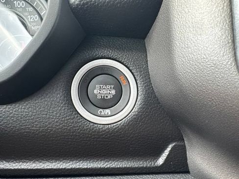 Used 2022 RAM 1500 Big Horn AWD/4WD image 12