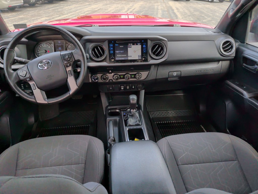 Used 2019 Toyota Tacoma TRD Sport AWD/4WD image 13