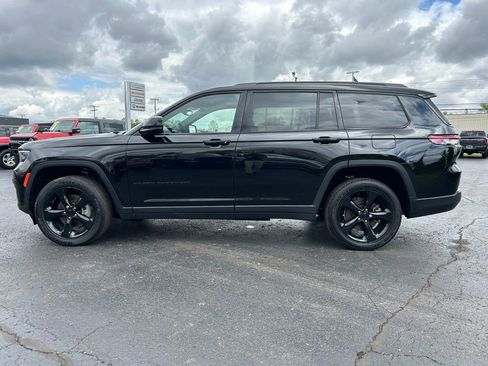 Used 2022 Jeep Grand Cherokee L Laredo AWD/4WD image 7