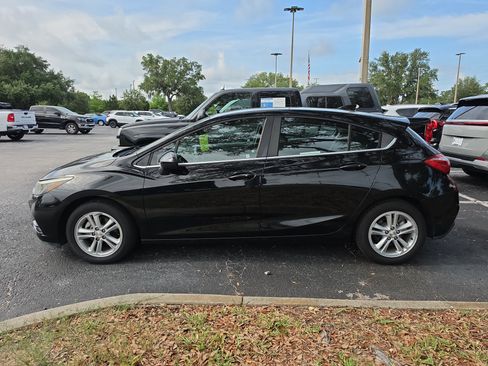 Used 2017 Chevrolet Cruze LT w/ Convenience Package FWD image 6