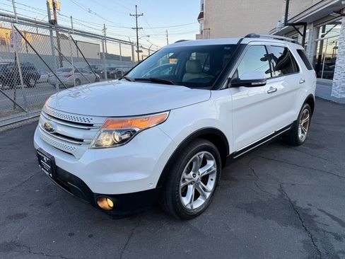 Used 2015 Ford Explorer Limited w/ Equipment Group 302A image 2