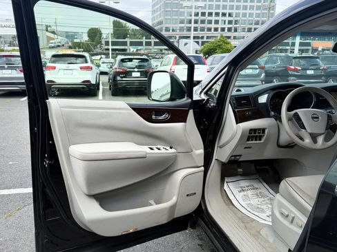 Used 2012 Nissan Quest SL w/ Bose Pkg FWD image 9
