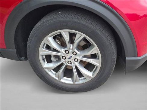 Used 2023 Ford Explorer XLT w/ Equipment Group 202A AWD/4WD image 9