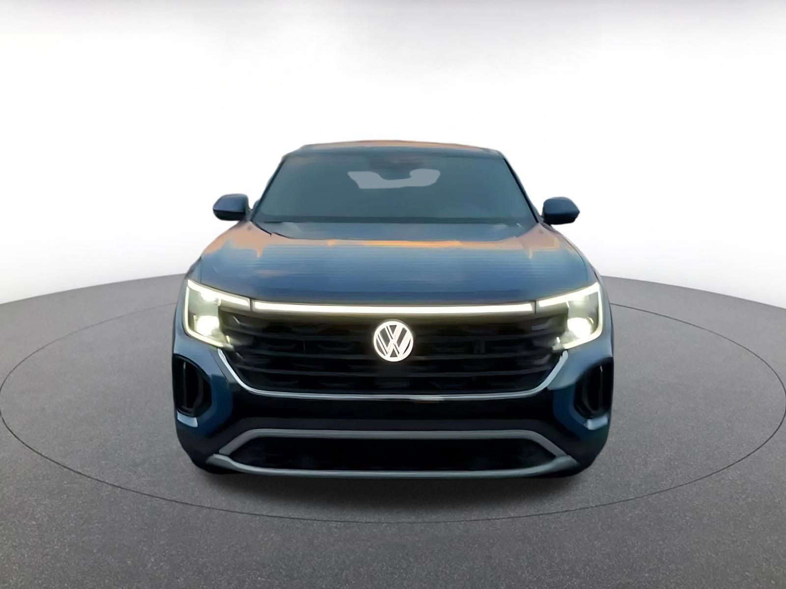 Used 2026 Volkswagen Atlas Cross Sport SE AWD/4WD image 4