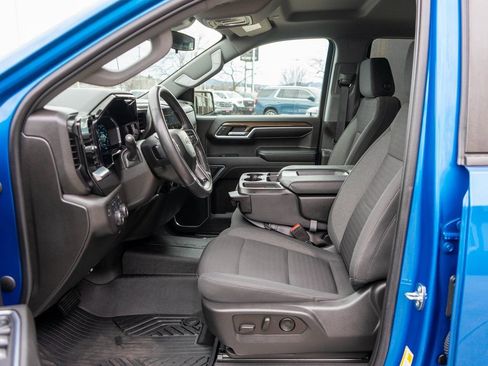 Used 2022 Chevrolet Silverado 1500 RST image 11