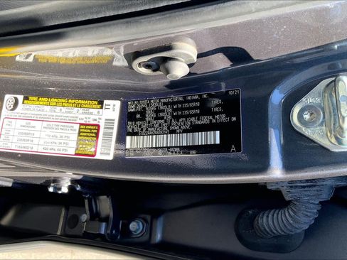 Used 2022 Toyota Highlander LE FWD image 36