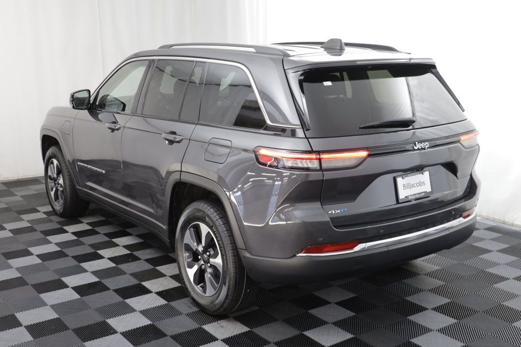 Used 2023 Jeep Grand Cherokee 4WD 4xe image 18