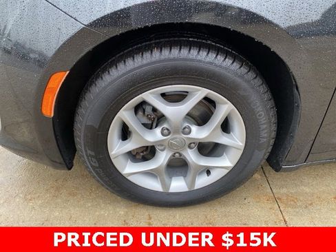 Certified 2017 Chrysler Pacifica Touring-L w/ Tire & Wheel Group image 11