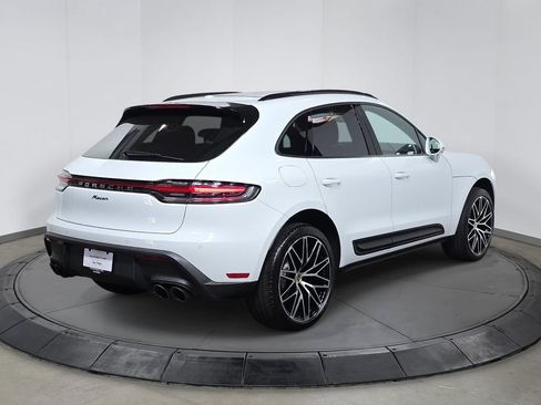 Certified 2026 Porsche Macan AWD/4WD image 7