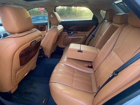 Used 2011 Jaguar XJ L Supercharged RWD image 15