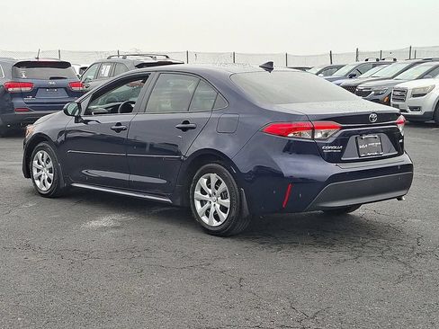 Used 2025 Toyota Corolla LE FWD image 4