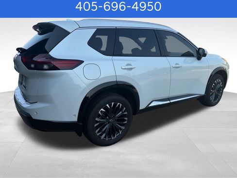 Used 2024 Nissan Rogue Platinum FWD image 6