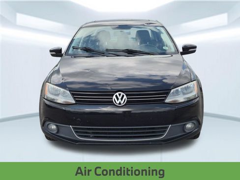 Used 2013 Volkswagen Jetta SEL FWD image 11