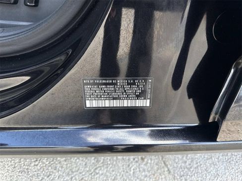 Used 2024 Volkswagen Jetta SE image 31
