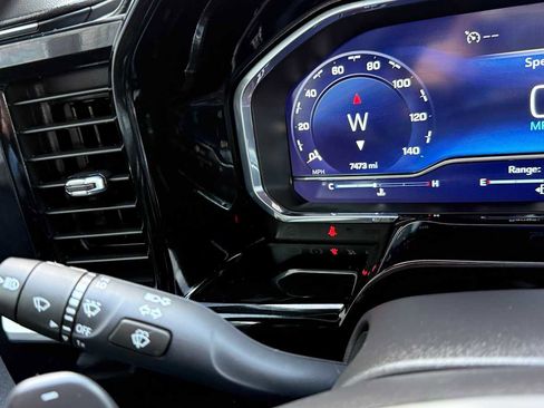 Used 2025 Chevrolet Silverado 1500 LT Trail Boss w/ Convenience Package II AWD/4WD image 17