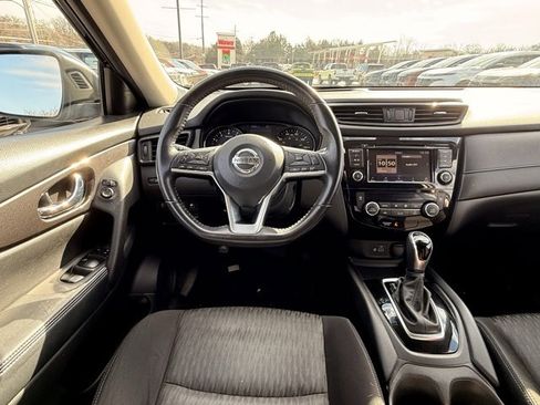 Certified 2019 Nissan Rogue SV image 22