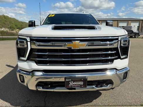 Used 2026 Chevrolet Silverado 2500 LTZ w/ LTZ Premium Package AWD/4WD image 2