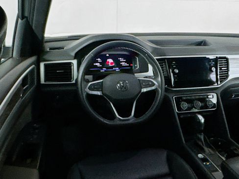 Used 2023 Volkswagen Atlas Cross Sport SE image 17