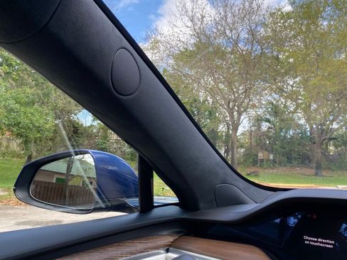 Used 2022 Tesla Model S image 33