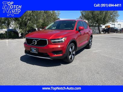 Used 2019 Volvo XC40 T4 Momentum
