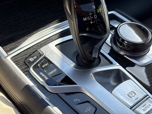 Used 2018 BMW 750i 750i FWD image 30