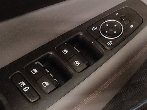 Used 2019 Hyundai Santa Fe Limited image 27