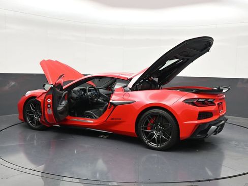 Used 2024 Chevrolet Corvette Z06 w/ Stealth Interior Trim Package RWD image 36